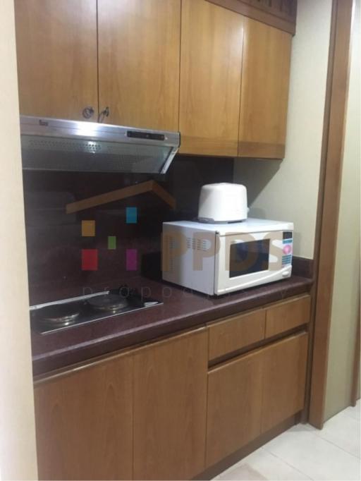 2 bedrooms for rent walking distance to BTS Asoke and MRT Subway