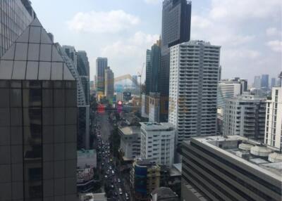 2 bedrooms for rent walking distance to BTS Asoke and MRT Subway