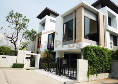 Excellent Fully Furnished House for sale at Nirvana Beyond Charoemprakaite Rama 9 RD opposite Suanlung Rama 9