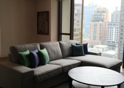 1-bedroom condo for sale close to Ratchadamri BTS station