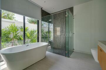 TAL7352: Modern Tropical Villa with 3 bedrooms in Thalang