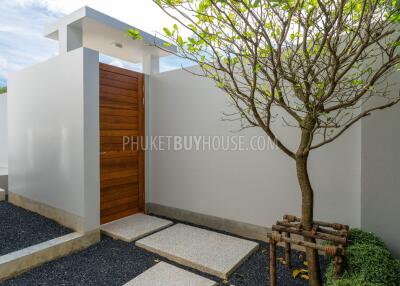 TAL7352: Modern Tropical Villa with 3 bedrooms in Thalang