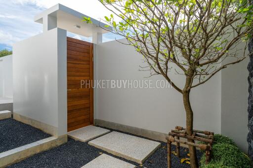 TAL7352: Modern Tropical Villa with 3 bedrooms in Thalang