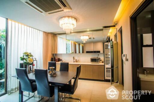 3-BR Townhouse near BTS Ekkamai (ID 362963)