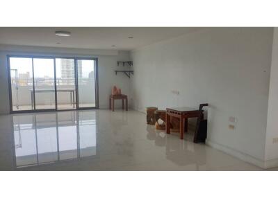 For rent  Spacious 4-Bedrooms at Regent 61 - 920071001-11545