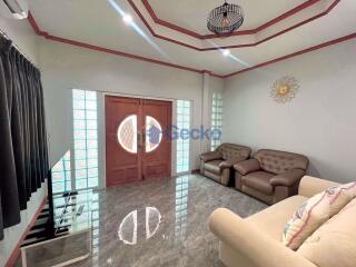 3 Bedrooms House East Pattaya H010551