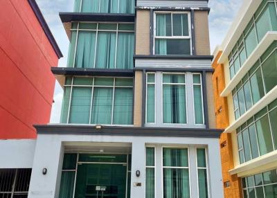 Office Building for Sale on Chao Khun Thahan Road
