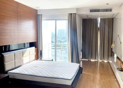 1 Bedroom 1 Bathroom 82 SQ.M Nusasiri Grand