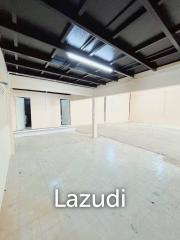 Warehouse For Rent 470 SQ.M at Din Daeng