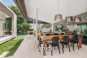 Beachfront Villa Situated on One of Samui