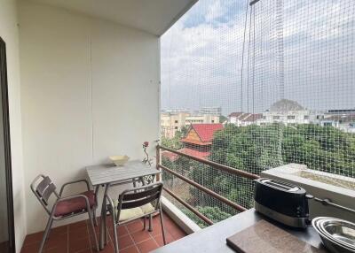 Superb 1 bedroom condo : Sky Breeze Condominium