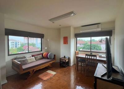 Superb 1 bedroom condo : Sky Breeze Condominium