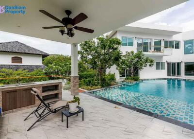 Contemporary Golf Villa in Hua Hin at Palm Hills Golf Resort