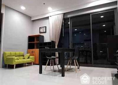 1-BR Condo at M Phayathai near BTS Victory Monument