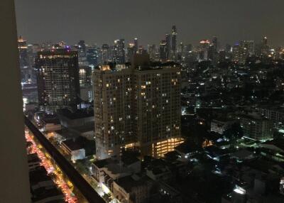 Studio Condo at Rhythm Sukhumvit 44/1 near BTS Phra Khanong