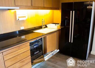 4-BR Condo at The Room Sukhumvit 40 near BTS Thong Lor