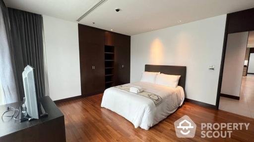 3-BR Apt. near BTS Phloen Chit