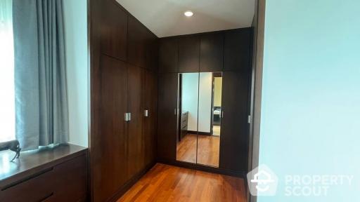 3-BR Apt. near BTS Phloen Chit