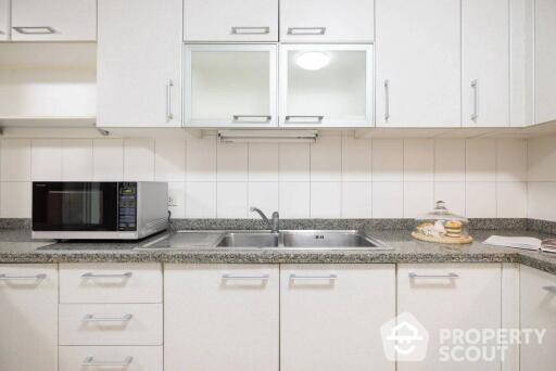 3-BR Serviced Apt. near BTS Phrom Phong (ID 511269)