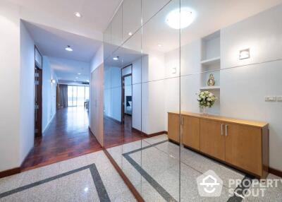 3-BR Serviced Apt. near BTS Phrom Phong (ID 511269)