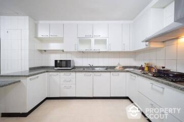 3-BR Serviced Apt. near BTS Phrom Phong (ID 511269)