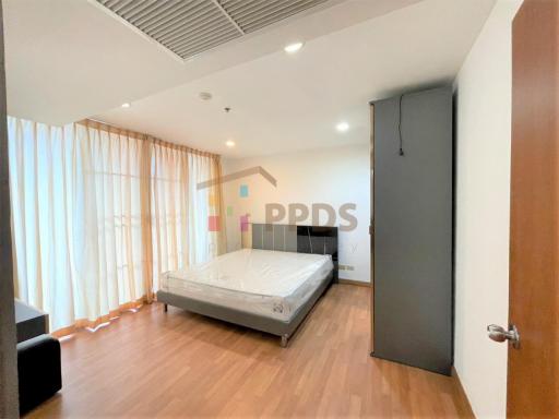 Spacious 2-Bedroom Condo for Rent on Asoke Road – Ideal Canvas for Personalized Decoration!