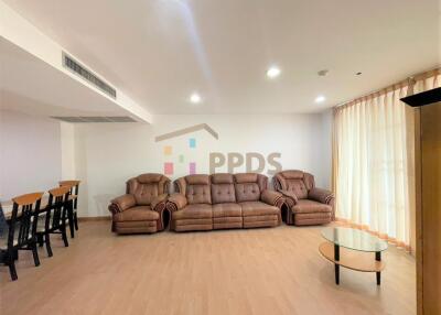 Spacious 2-Bedroom Condo for Rent on Asoke Road – Ideal Canvas for Personalized Decoration!