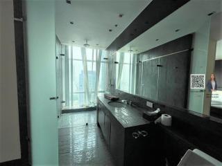 Corner 3 bedrooms for sale at Baan Sathron Chaopraya near BTS Taksin