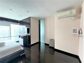 Corner 3 bedrooms for sale at Baan Sathron Chaopraya near BTS Taksin