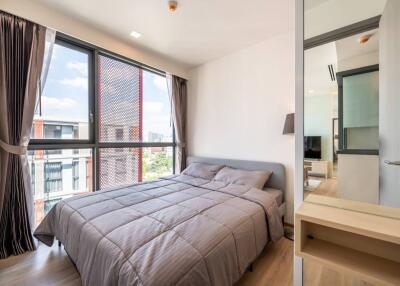 For SALE : Taka Haus Ekamai 12 / 2 Bedroom / 2 Bathrooms / 55 sqm / 9600000 THB [S11801]