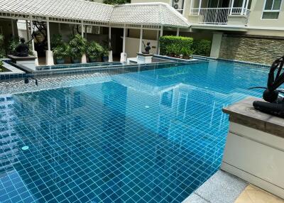 For SALE : The Bangkok Sukhumvit 43 / 2 Bedroom / 2 Bathrooms / 115 sqm / 16500000 THB [S11807]