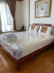 For SALE : The Bangkok Sukhumvit 43 / 2 Bedroom / 2 Bathrooms / 115 sqm / 16500000 THB [S11807]