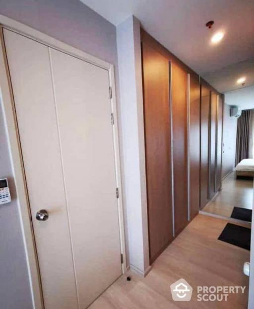 2-BR Condo at Life Asoke near ARL Makkasan