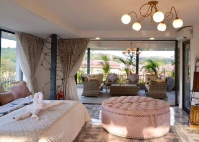 Pool Villa For Sale in Bang Saray – 4 bed 4 bath