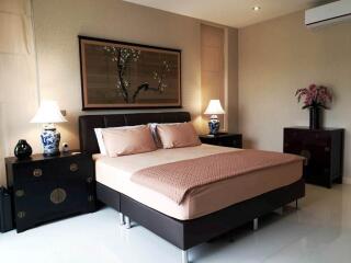 Newly renovated 3-bedroom house for sale at Palm Lakeside Villa Pattaya