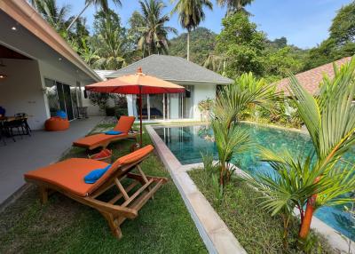 Balinese style villa with 3 bedrooms for sale in Lamai