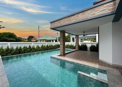 Tropical  Vision : 3 Bed Pool Villa Soi 94