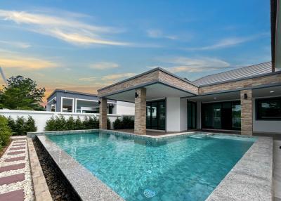 Tropical  Vision : 3 Bed Pool Villa Soi 94