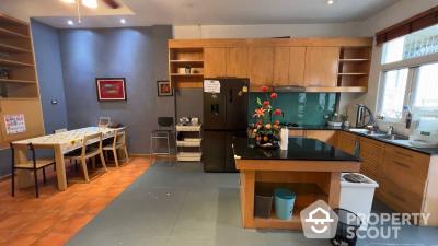 4-BR Townhouse near BTS Ekkamai