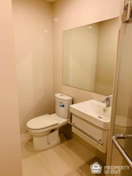 2-BR Condo at Life Asoke near ARL Makkasan