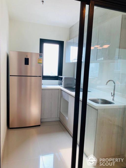 2-BR Condo at Life Asoke near ARL Makkasan