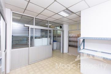 4 Floors Commercial Building for Rent in Sukhumvit 40, Phra Khanong, Khlong Toei, Bangkok