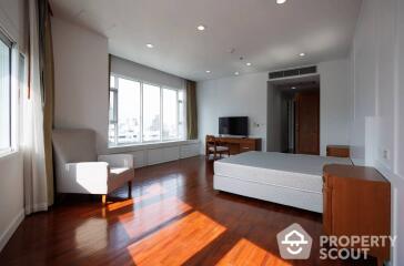 4-BR Apt. near BTS Phrom Phong