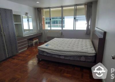 2-BR Apt. near MRT Phetchaburi