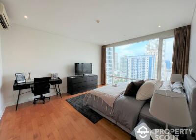 2-BR Condo at Fullerton Sukhumvit near BTS Ekkamai