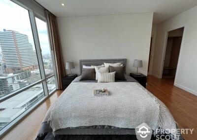 2-BR Condo at Fullerton Sukhumvit near BTS Ekkamai