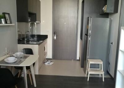 1-BR Condo at Edge Sukhumvit 23 near MRT Sukhumvit (ID 515094)