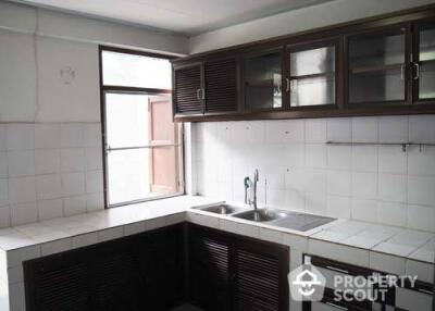 3-BR House near MRT Sam Yot (ID 511805)