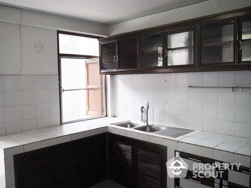 3-BR House near MRT Sam Yot (ID 511805)