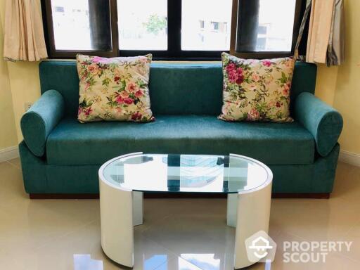 4-BR Townhouse near MRT Phetchaburi (ID 512935)